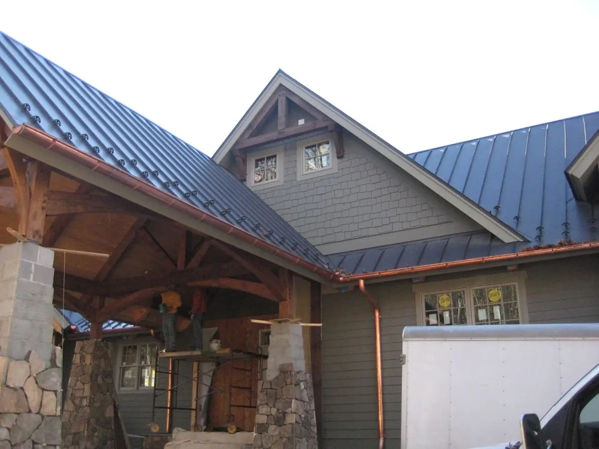Craftsman Roofing team delivering quality roofing work in Springmont